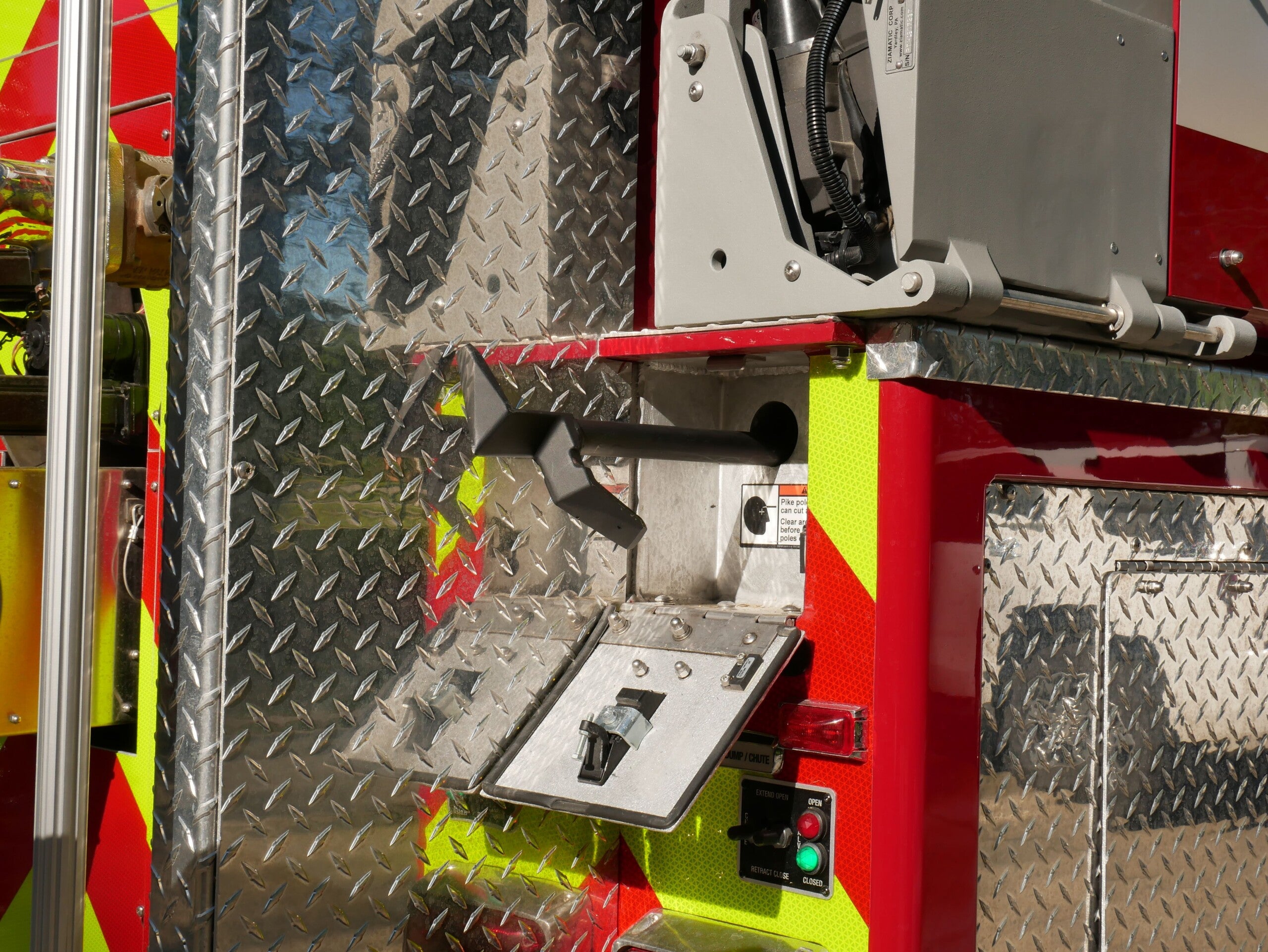 Council Tool NY Style Roof Hook – 4 ft